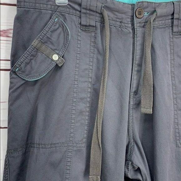 Natalie and Me Gray‎ Medium cotton Capri Cargo Pants - Picture 5 of 12